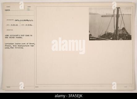 Die USS Leviathan verlässt den Hafen von Brest, Frankreich, mit der Hauptquartierkompanie der 42. Division auf ihrer Heimreise in die Vereinigten Staaten, unter Kapitän J. S. Brown im April 1919. Stockfoto