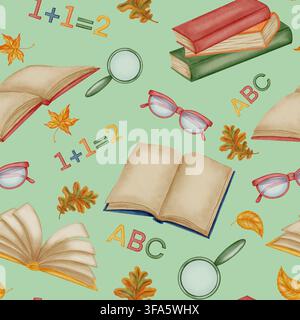 Nahtloses Aquarellmuster mit offenen Büchern, Gläsern, Lupen, Herbstblättern, Buchstaben und Zahlen. Schreibwaren. Traditionelles Symbol des fi Stockfoto