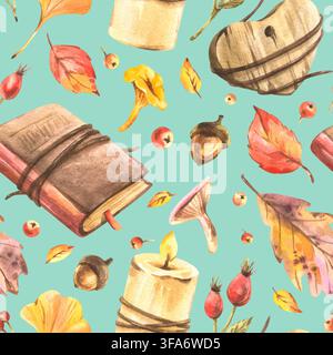 Herbstlaubfall mit Blättern, Beeren und gemütlicher Dekoration, einem Kerzenbuch und einem Herzen. Handgezeichnete Aquarellillustrationen. Ein einfaches nahtloses Muster auf einem Stockfoto