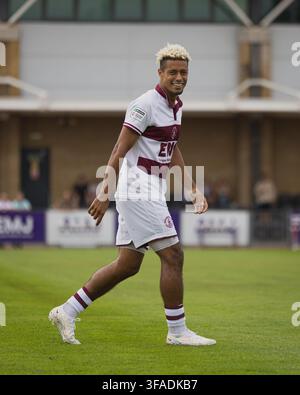 Lyle Taylor lächelt während Chelmsford City gegen Truro City Stockfoto