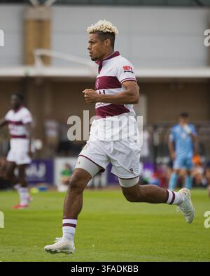 Lyle Taylor im Einsatz für Chelmsford City gegen Truro City Stockfoto