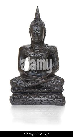 Traditionelle bronzene Buddha-Statuette isoliert auf weißem Hintergrund Stockfoto