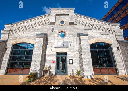 Moon Restaurant in Telliskivi Creative City (ehemaliges Industriegebiet), Tallinn, Estland Stockfoto