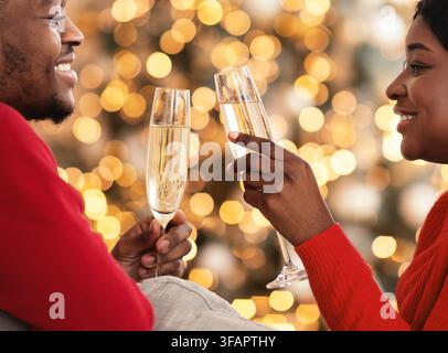 Romantischer Winterurlaub und Heiligabend zusammen Stockfoto