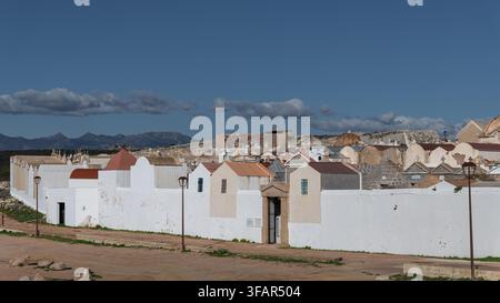 Der Seekirchhof (Cimetière Marin oder Cimetière Saint-François) auf einer Klippe in Bonifacio, an der Südspitze von Korsika Stockfoto