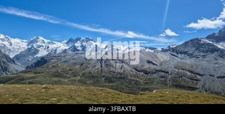Landschaftsaussicht der Schweizer Alpen, aufgenommen in Zermatt, Wallis, Schweiz Stockfoto