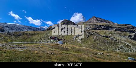 Landschaftsaussicht der Schweizer Alpen, aufgenommen in Zermatt, Wallis, Schweiz Stockfoto