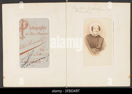 Ein Porträt einer älteren Frau, Emelie Ze Boreque de Belanultay, von Maurice Gourdon, einem französischen Fotografen, Ende des 19. oder Anfang des 20. Jahrhunderts. Stockfoto