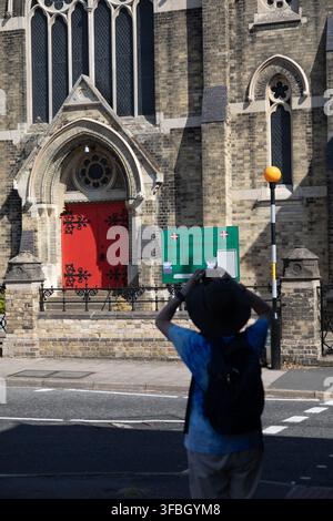 Fotograf vor der Methodistenkirche, Spilsby, Lincolnshire, August 2026 Stockfoto