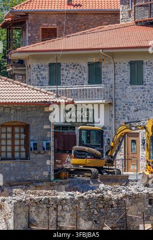 Lagadia, Griechenland – 12. JULI 2026 ist ein Bergdorf und eine ehemalige Gemeinde in Arkadien, Peloponnes, Griechenland. Stockfoto