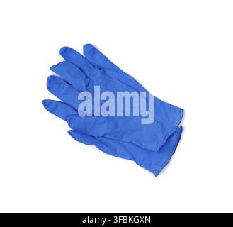 Zwei blaue medizinische Gummihandschuhe für die Durchführung von Verfahren und Manipulationen, das Motiv ist isoliert auf einem weißen Hintergrund Stockfoto