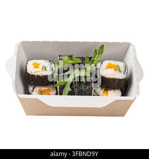 Vegetarische Futomaki-Sushi-Rollen in einer Pappschachtel Stockfoto