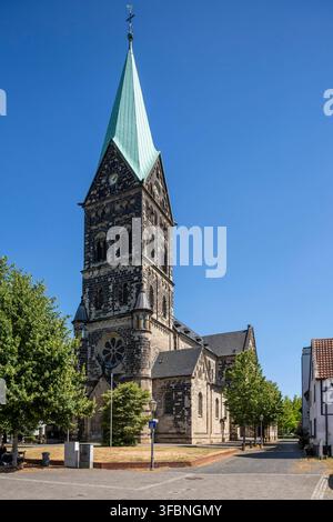 Herten-Westerholt, Altes Dorf Westerholt, Alte Freiheit Westerholt, katholische Pfarrkirche St. Martinus, Basilika, Neuromanik, Spaetromantik, Deutschland, Herten, Ruhrgebiet, Westfalen, Nordrhein-Westfalen, NRW Deutschland, Herten, Ruhrgebiet, Westfalen, Nordrhein-Westfalen, NRW, Herten-Westerholt, Altes Dorf Westerholt, Alte Freiheit Westerholt, katholische Pfarrkirche St. Martinus, Basilika, Neuromanik, Spaetromantik, Germany, Herten, Ruhr area, Westphalia, North Rhine-Westphalia, NRW, Herten-Westerholt, Old Village Westerholt, Alte Freiheit Westerholt, catholic parish church Saint Martinus Stockfoto