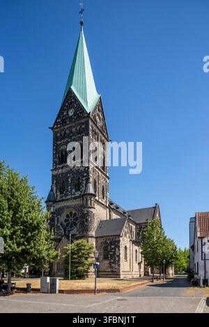 Deutschland, Herten, Ruhrgebiet, Westfalen, Nordrhein-Westfalen, NRW, Herten-Westerholt, Altes Dorf Westerholt, Alte Freiheit Westerholt, katholische Pfarrkirche Sankt Martinus, neoromanisch, Spätromantik Stockfoto