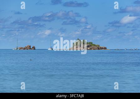 Die kleine Insel St. Pierre ist Ein bekannter Schnorchelplatz für Touristen Stockfoto