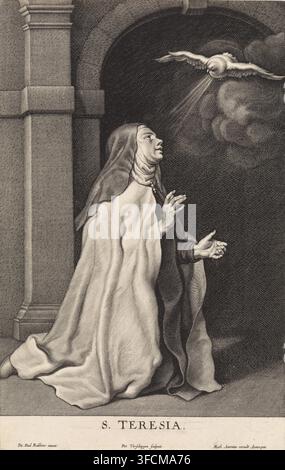 S. Teresia, Die Vision der heiligen Teresa von Avila, Druck, Heilige Teresa kniet vor einem Steintor und blickt zu einer Wolke auf, in der eine Taube (Symbol des Heiligen Geistes) fliegt., Druckgrafiker: Pieter van Schuppen, nach Entwurf von Peter Paul Rubens, Verleger: Math. Antonius, Antwerpen, 1638 - 1702, Papier, Radierung, Gravur, Höhe 315 mm x Breite 202 mm, heilige Frauen (THERESA)(346). Eine monochromatische radierte Szene zeigt eine bekleidete Frau, die unter einem Torbogen kniet, ihr Kopf ist von einem Schleier bedeckt und ihr Gesicht ist nach oben gerichtet, mit gehobenen Augen und leicht geöffnetem Mund; ihre Hände sind erhoben, mit geöffneten Handflächen und ausgestreckten Fingern Stockfoto