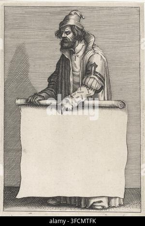 Mann mit einer Papierrolle, Druck, Mann mit Vollbart, hält eine aufgerollte Schriftrolle in der Hand. Er zeigt mit dem Finger auf die leere Schreiboberfläche., Druckgrafiker: Pieter Serwouters, Amsterdam, Verleger: Claes Jansz. Visscher (II), 1601 - 1657, Papier, Radierung, Höhe 164 mm x Breite 102 mm, erwachsener Mann, Schriftrolle - LL - Schriftrolle aufgerollt., Eine Monochrom-Radierung eines bärtigen Mannes, der einen spitzen Hut und geschichtete Kleidung trägt, nach vorne lehnt und seine Hände auf der Oberseite einer großen leeren Schriftrolle abstützt, die vor ihm herunterhängt; der Mann hat langes Haar und einen Umhang mit strukturierten Mustern, ein Ärmel Stockfoto