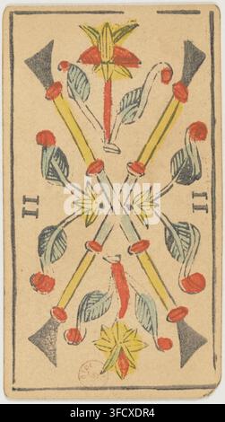Eine Tarotkarte mit zwei gekreuzten Schwertern und Blumenmustern aus dem Jeu de tarot au portrait piémontais précoce-Set, gedruckt im Jahr 1830. Stockfoto