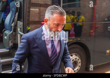 Aberdeen, UK. 30. Aug., 2026. Rangers-Manager Derek McInnes kommt für das Aufeinandertreffen von Aberdeen und Rangers in der Scottish Premiership im Pittodrie an. Credit: Tim Gray/Alamy Live News Stockfoto