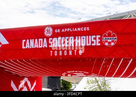 Toronto, Kanada – 20. Juni 2026: Eingangsbanner einer Veranstaltung im Canada Soccer House mit GE Appliances-Logo Stockfoto