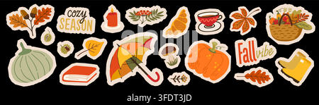 Herbstaufkleber-Set mit gemütlicher Saison- und Herbststimmung-Schriftart, umgeben von Kerzen- und Croissant-Symbolen. Papercut-Kürbis sitzt auf schwarzem Hintergrund Stock Vektor