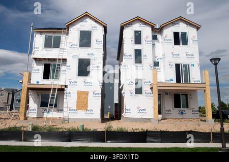 Neuer Stadthausbau in einem Stadthauskomplex, Nordost-Colorado Springs, Colorado Stockfoto