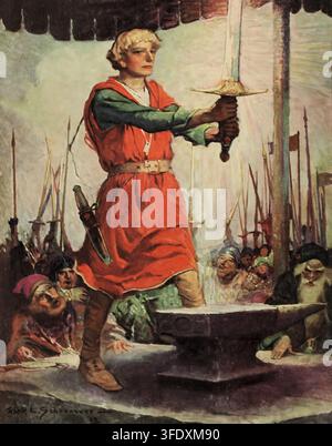 Historische Farbillustration von Louis Rhead für König Artus und seine Ritter von Sir James Knowles, veröffentlicht im Jahr 1923. Ein jugendlicher mittelalterlicher Ritter in rot-grünem Kostüm steht auf einer erhöhten Steinplattform und hält ein großes Schwert aufrecht vor einer versammelten Menge von gepanzerten Figuren, Waffen, Bannern und architektonischen Elementen. Romantische Artus-Darstellung im Stil einer Buchillustration des frühen zwanzigsten Jahrhunderts. Stockfoto