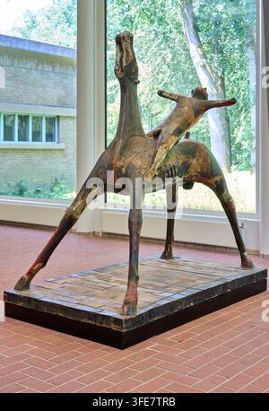 Pferd und Reiter, 1951-1955, Holz und Farbe, Marino Marini (Pistoia 1901 - Viareggio 1980), Kröller-Müller-Museum, De Hoge Veluwe Nationalpark, Otter Stockfoto