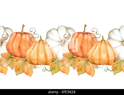 Handgezeichnete Illustration einer nahtlosen horizontalen Bordüre, bestehend aus orangefarbenen und weißen Kürbissen mit Herbstblättern und Ranken Stockfoto