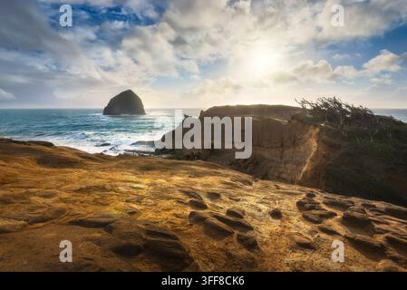 Haystack Rock in Pacific City Stockfoto