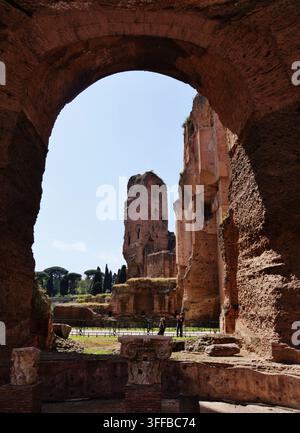Frigidarium der Terme di Caracalla/Bäder des Caracalla, Rom, Lazio, Italien, April 2024 Stockfoto