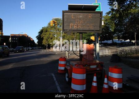 Brooklyn, New York, USA. 7. Sep, 2026. Brooklyn, New York 7. September 2026. Das West Indian Day Parade Carnival ist eine jährliche Feier der westindischen Kultur, die am oder um den ersten Montag im September im Stadtteil Crown Heights von Brooklyn in New York City stattfindet. (Credit Image: © Bruce Cotler/ZUMA Press Wire) NUR FÜR REDAKTIONELLE VERWENDUNG! Nicht für kommerzielle VERWENDUNG! Stockfoto