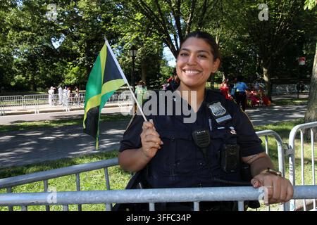 Brooklyn, New York, USA. 7. Sep, 2026. Brooklyn, New York 7. September 2026. Das West Indian Day Parade Carnival ist eine jährliche Feier der westindischen Kultur, die am oder um den ersten Montag im September im Stadtteil Crown Heights von Brooklyn in New York City stattfindet. (Credit Image: © Bruce Cotler/ZUMA Press Wire) NUR FÜR REDAKTIONELLE VERWENDUNG! Nicht für kommerzielle VERWENDUNG! Stockfoto