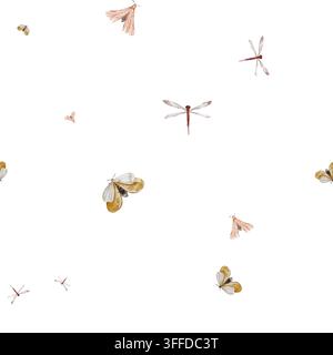 Nahtloses wiederholtes Muster aus Motten und Libellen in weichem Ocker, altrosa und rostbraun auf weißem Hintergrund. Zarte Insekten schweben mit dem Stockfoto
