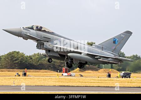 Royal Air Force Eurofighter Typhoon FGR.4-Kampfjet, der von der Hohn Air Base abhebt. Hohn, Deutschland - 16. Jun 2023 Stockfoto