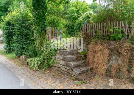 Alte Treppe in Hohebach, einem Ortsteil von Dörzbach, einer Gemeinde im Jagsttal im Hohenlohe-Kreis von Baden-Württemberg im s Stockfoto