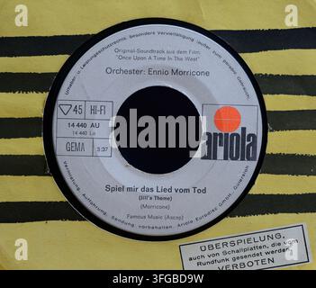 Vintage-Schallplattenlabel, Ennio Morricone, Once Upon a Time in the West, Ariola Records, 1984 Stockfoto