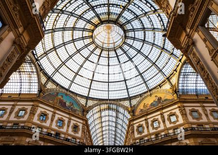 Metallglaskuppel der Galleria Vittorio Emanuele II in Mailand Stockfoto