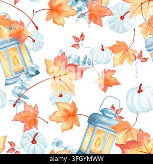 Aquarell nahtloses Muster mit Illustrationen von Herbstelementen, weißen Kürbissen, leuchtenden Laternen, Ahornblättern, Eukalyptus und Beeren. Handgezeichnet Stockfoto