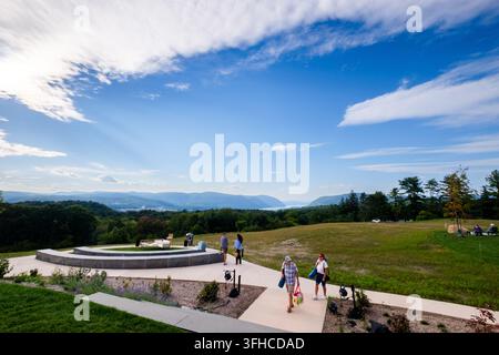 Blick auf den Hudson River vom Samuel H. Scripps Theater Center, Hudson Valley Shakespeare, Garrison, New York, USA. Stockfoto