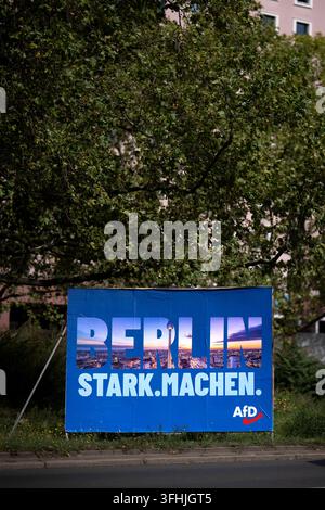 AfD Wahlplakat Berlin DEU, Deutschland, Germany, Berlin, 14.09.2026 Wahlplakat der AfD Alternative fuer Deutschland mit Slogan Berliner stark machen fuer die Abgeordnetenhauswahl am 20. September 2026 in Berlin Deutschland en: Wahlplakat der AfD Alternative für Deutschland mit dem Slogan Berliner stark machen für die Abgeordnetenhauswahl am 20. September 2026 in Berlin Deutschland *** AfD Wahlplakat Berlin DEU, Deutschland, Berlin, 14. September 2026 Wahlplakat der AfD Alternative für Deutschland mit dem Slogan Berliner stark machen für die Berliner Abgeordnetenkammerwahl am 20. September 2026 in Berlin Deutschland Stockfoto