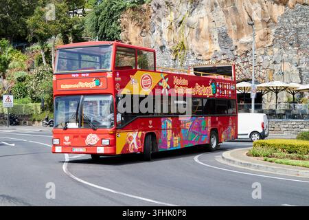gelber Bus Sightseeing-Bus Funchal Madeira Portugal Stockfoto