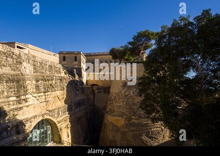 Malta - Valletta, Historische Befestigungen im Upper Barrakka Gardens Stockfoto