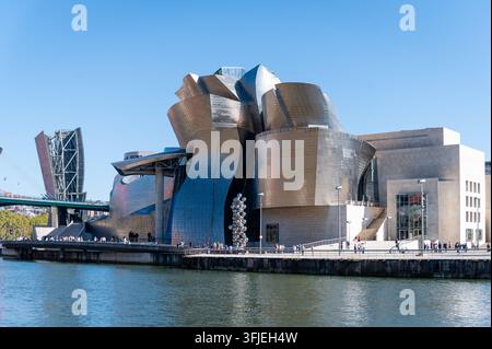 Vor dem Guggenheim-Museum, Bilbao, Spanien Stockfoto