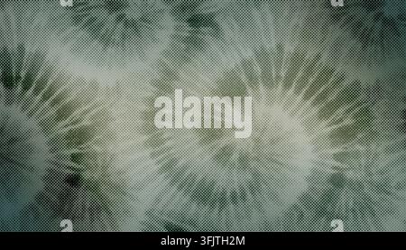 Ein subtiler abstrakter Hintergrund mit einem Halbtone-Punktmuster und wirbelnden, kreisförmigen Motiven im Tie-Dye-Stil in gedämpften Grüntönen, Grau und dunklen Blautönen. Stockfoto