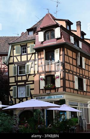 Colmar, Frankreich - 06. September 2026: Farbige alte Fachwerkhäuser in Colmar, Frankreich Stockfoto
