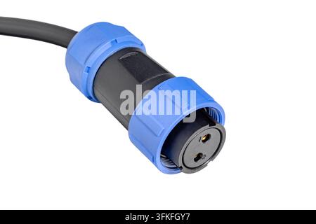 Robuster wasserdichter kreisförmiger Stromstecker-Kabelanschluss auf weißem Hintergrund Stockfoto