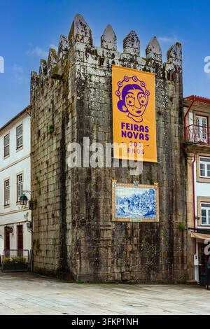 Torre de Sao Paulo, Verteidigungsverteidigungsturm der alten Stadtmauer, mit Azulejo Cabras Sao, Senhor, Ponte de Lima, historische Altstadt, Portugal, Ponte Stockfoto