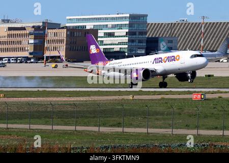 25.09.2026, xsvx, Reise, Urlaub, Wirtschaft, emwir, SU-BUT, Airbus A320-251N A320neo, Baujahr: 2022, Air Cairo, Ägypten, Hex Code: 01023C, MSN: 11205, Besonderheit: zeitweise Misr Life Insurance-Sticker 2023 und 20 Years-Sticker ab November 2023. Stuttgart Stockfoto