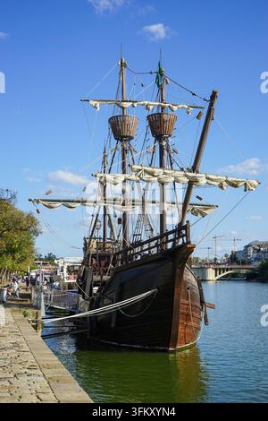 Nachbau der Nao Victoria (1992) in Sevilla, Spanien Stockfoto